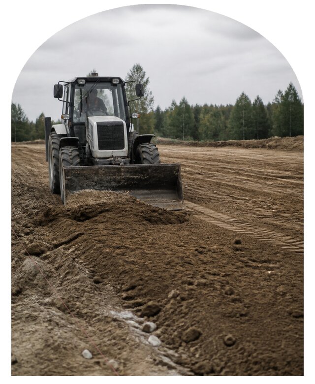 Планировка участка трактором для строительства в Евпатории